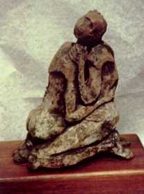 Abrazo 2 - 1977-  terracota y xido de cobre, 15x15x15 cm.